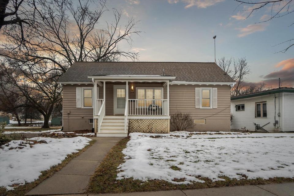 284 N Fremont St, Whitewater, WI 53190 32 Photos MLS 1949787 Movoto