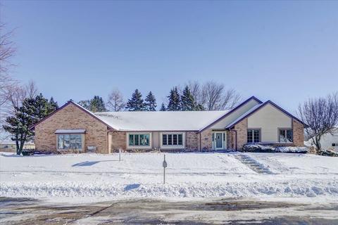 1000 Eric Ln, Waunakee, WI 53597