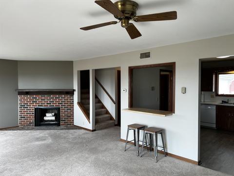 8 Linden Cir, Jefferson, WI 53549