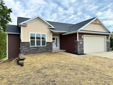 324 Isham St, Stoughton, WI 53589