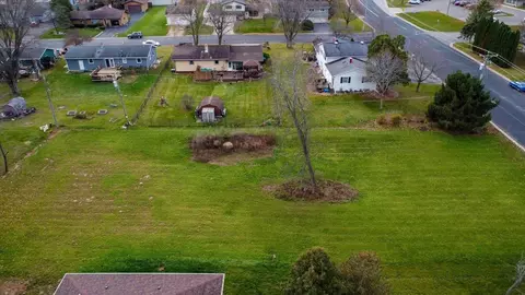3 North Nine Mound Road, Verona, WI 53593