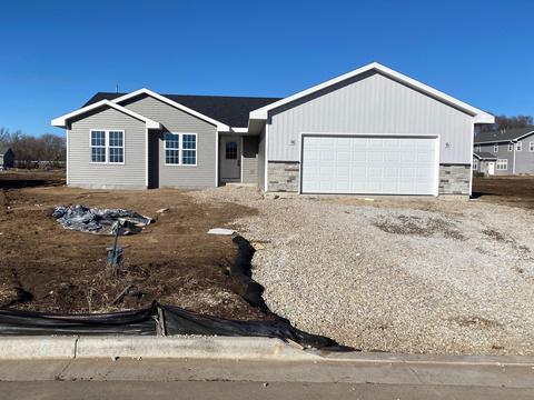 1044 Plum Ct, Janesville, WI 53546