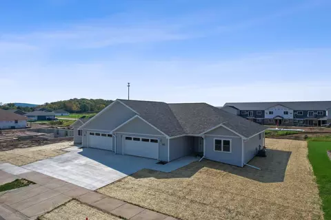 905 Roosevelt St, Baraboo, WI 53913