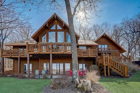 n3649 Bluffview Trail, Poynette, WI 53955