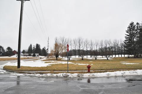 37 Lois Dr, Reedsburg, WI 53959