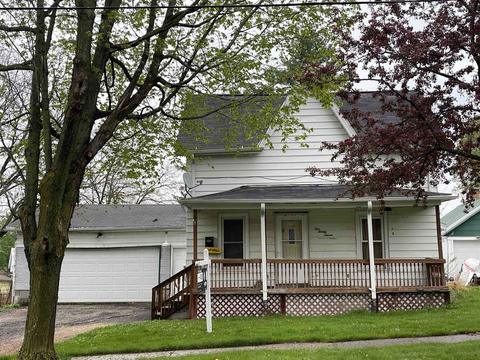 527 Grove St, Baraboo, WI 53913