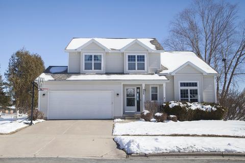 605 Augusta Dr, Waunakee, WI 53597