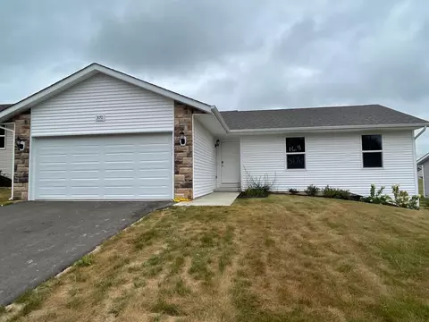 3170 Emerald Dr, Janesville, WI 53546