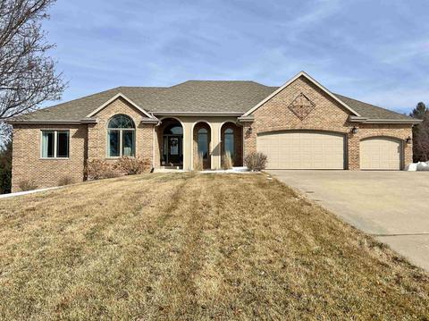 825 E Orchard View Dr, Janesville, WI 53546