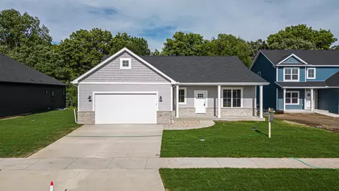 3716 Tanglewood Pl, Janesville, WI 53546