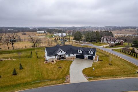 7480 Felton Dr, Verona, WI 53593