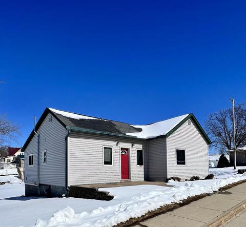608 Spring St, Highland, WI 53543