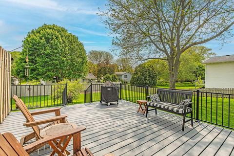 9 Park Crest Ct, Madison, WI 53711