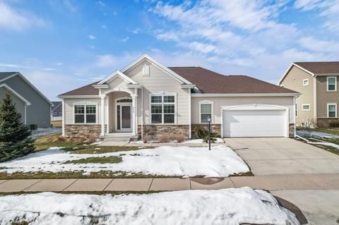 850 Shooting Star Cir, Deforest, WI 53532