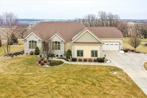 3476 Skarstinden Rd, Cottage Grove, WI 53527