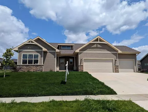 1916 Grieg Dr, Mount Horeb, WI 53572