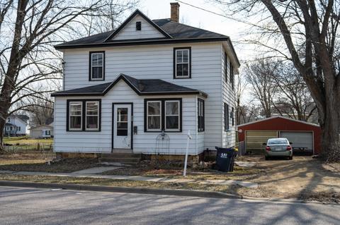 718 W State St, Mauston, WI 53948