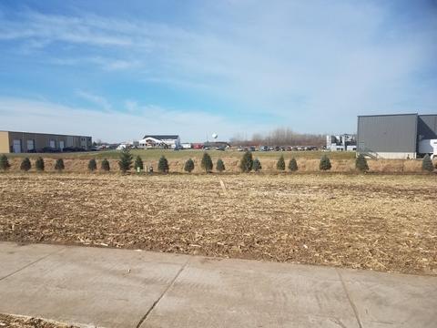 1103 Ballweg Ln, Waunakee, WI 53597