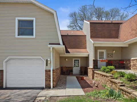 831 Hemlock Dr, Verona, WI 53593