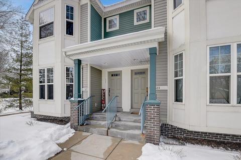 527 E Main St, Sun Prairie, WI 53590