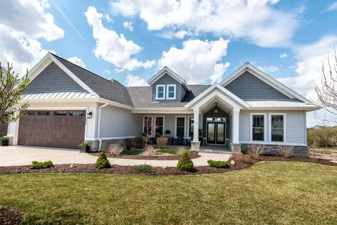 1520 Liatris Dr, Sun Prairie, WI 53590