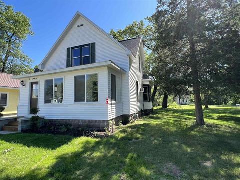 332 S Pierce St, Adams, WI 53910