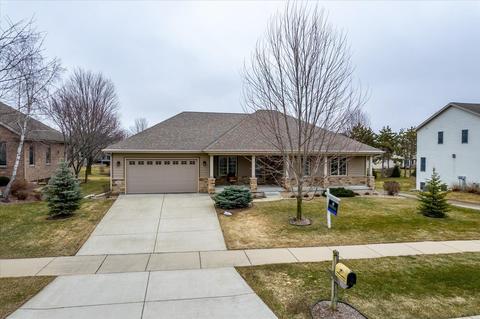 2806 Hollyhock St, Fitchburg, WI 53711