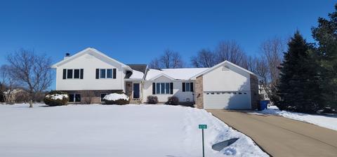 6718 Sam Hill Dr, Sun Prairie, WI 53590