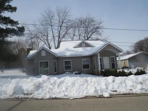 581 Sacramento St, Berlin, WI 54923