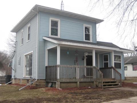 125 N Grand St, Markesan, WI 53946