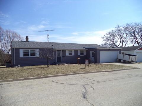 1221 Arthur St, Darlington, WI 53530