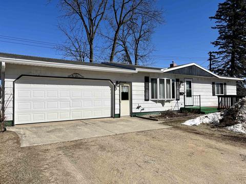 319 12 W Harvey St, Rio, WI 53960