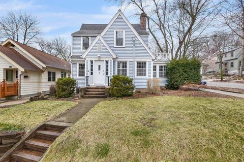 2502 Commonwealth Ave, Madison, WI 53711