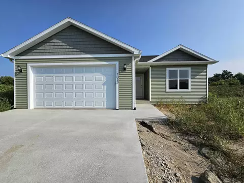 1033 Karsten Dr, Horicon, WI 53032