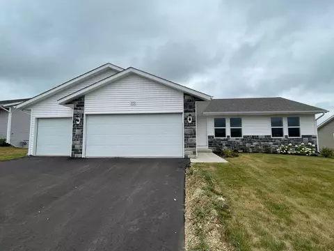 3150 Emerald Dr, Janesville, WI 53546