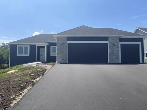 506 Olson Dr, Orfordville, WI 53576