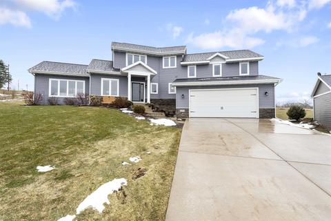 2950 Red Wolf Ct, Blue Mounds, WI 53517