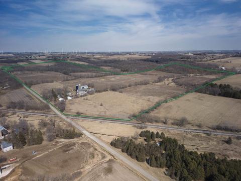 n4650 Lilac Road, Iron Ridge, WI 53035