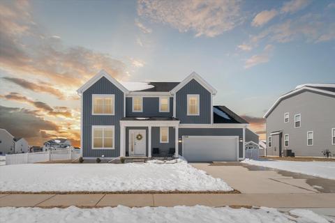 2768 Wayfair Cir, Fitchburg, WI 53711
