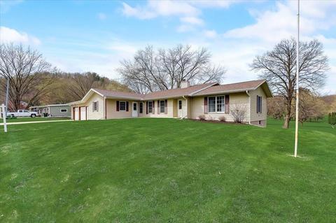 510 S Cairns Ave, Richland Center, WI 53581