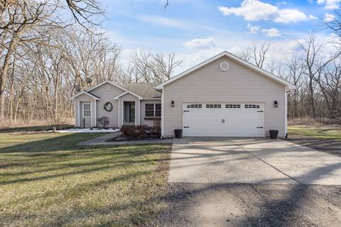 5110 W Deer Run Pkwy, Beloit, WI 53511