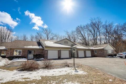 280 Meadow Ln, Poynette, WI 53955