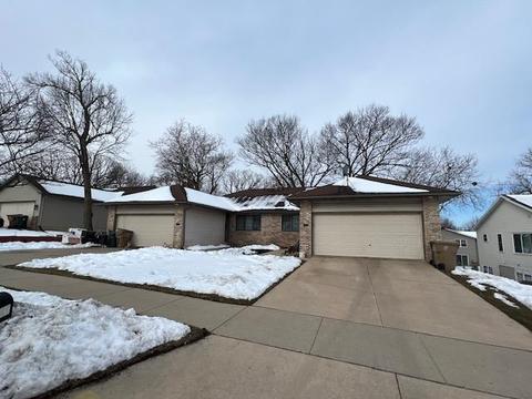 1018 N Thompson Dr, Madison, WI 53704