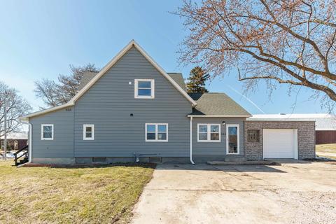 355 Mill St, Lowell, WI 53557