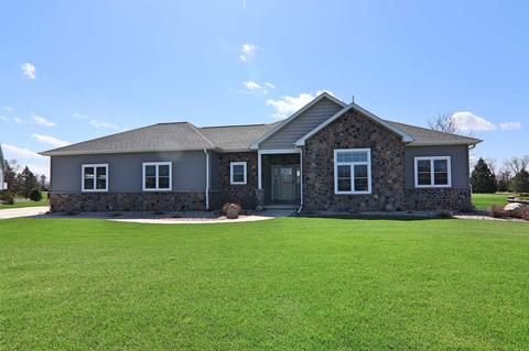 1205 Eldon Way, Edgerton, WI 53534