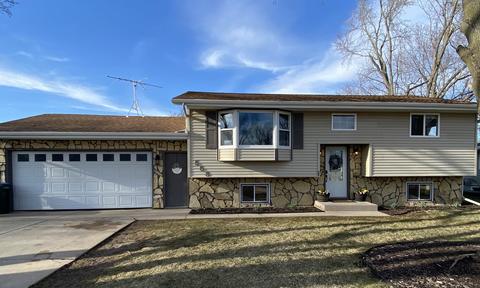 558 Hope Ave, Ripon, WI 54971 photo 1