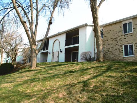 65 Golf Course Rd #F, Madison, WI 53704
