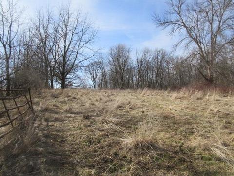 Buzz Ln, Platteville, WI 53818