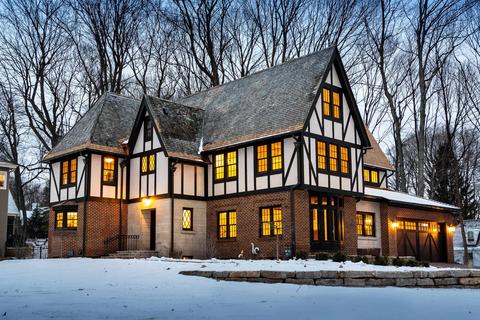 614 Farwell Dr, Madison, WI 53704