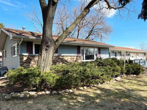 w10892 Blackhawk Trail, Fox Lake, WI 53933
